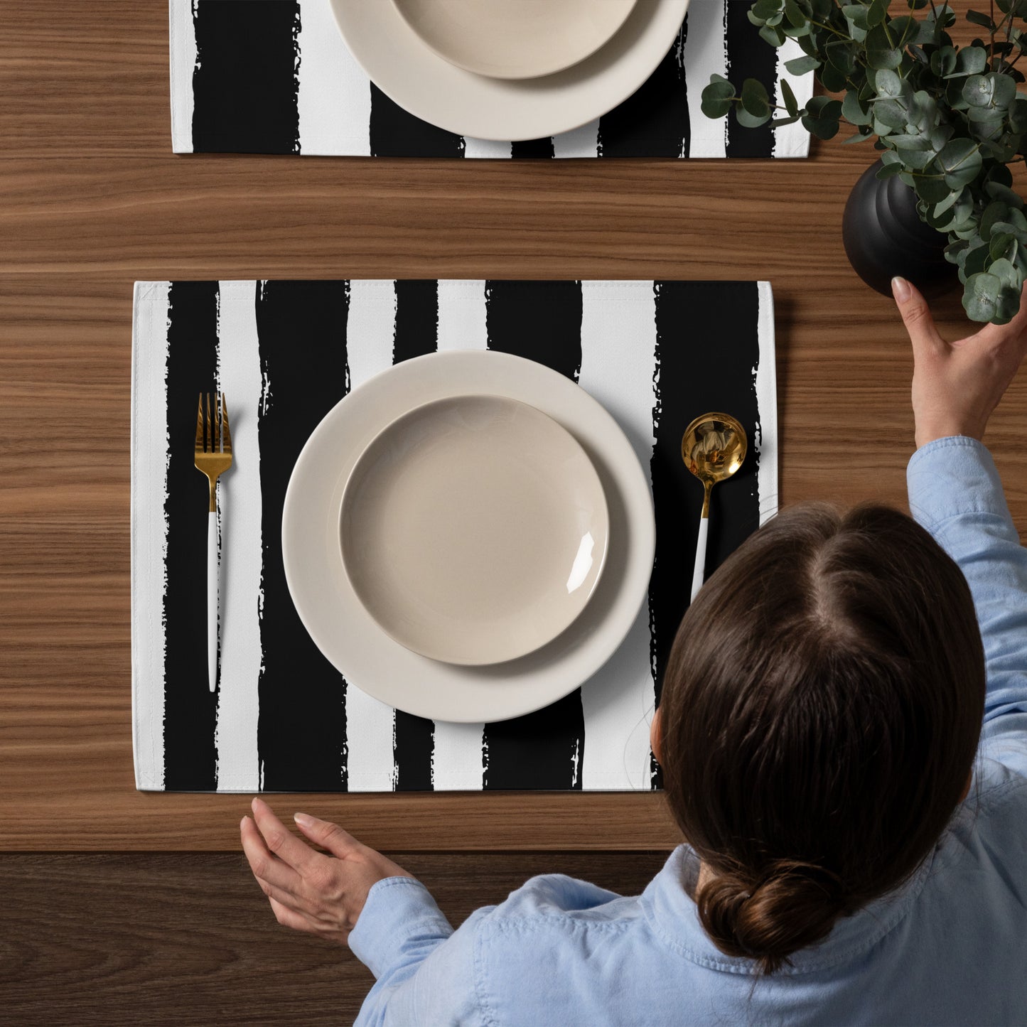 Black & White Polyester Placemats with Hand-painted Brush Stroke Print — Set of 4 #PSBS-1011